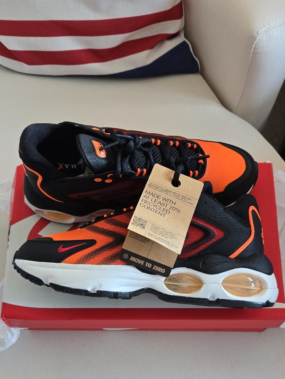 Nike Air Max TW SE Men's 7 / Women's 8.5 Black Gym Red Total Orange NEW w/ Box